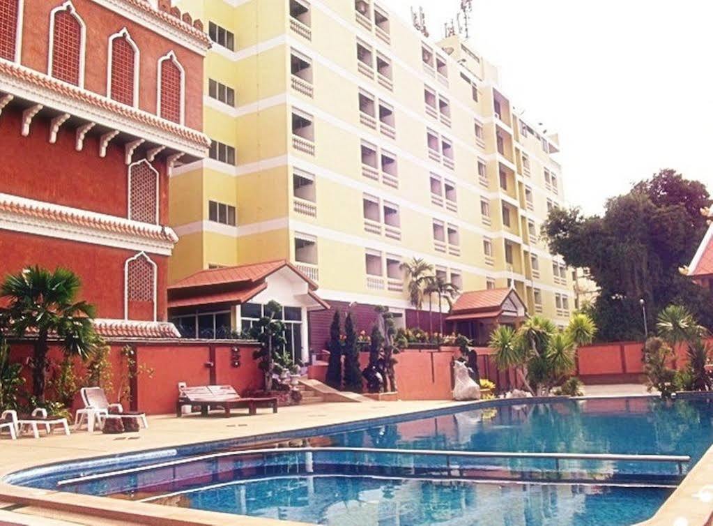 The Sun Resort & Spa Патая Екстериор снимка