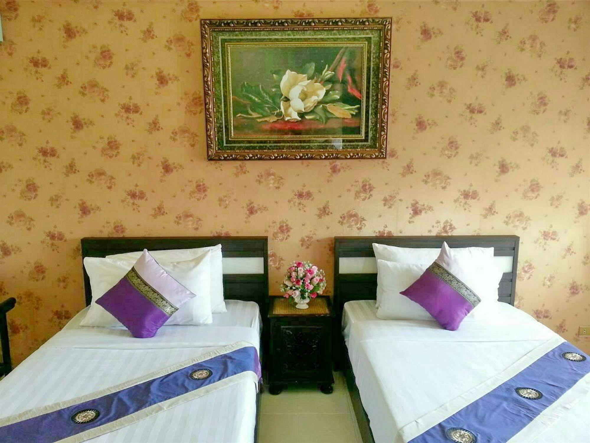 The Sun Resort & Spa Патая Екстериор снимка