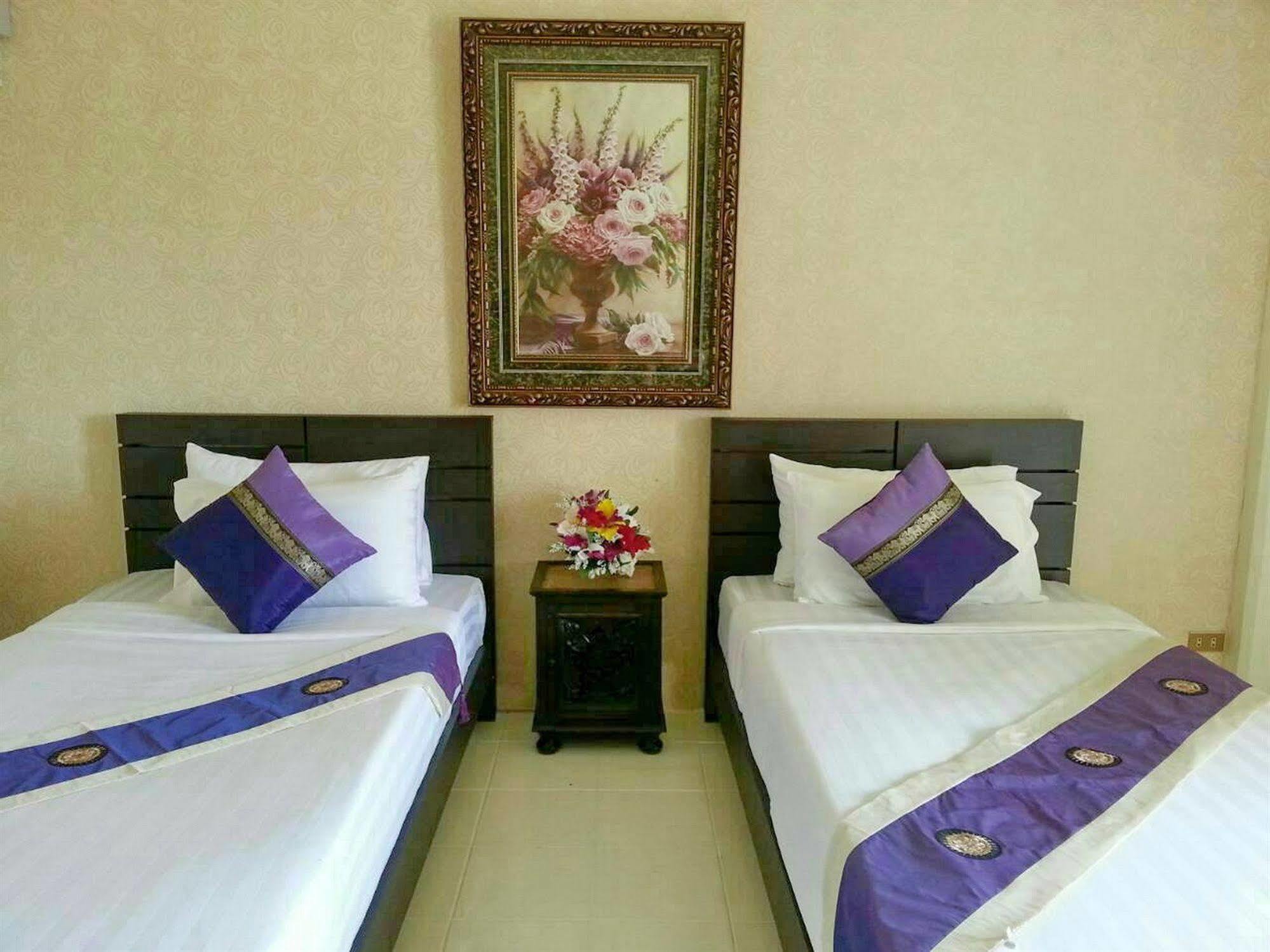 The Sun Resort & Spa Патая Екстериор снимка